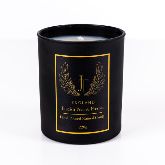 English Pear & Freesia 30cl Scented Candle